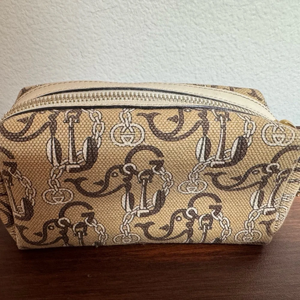 Gucci Anchor & Whale Cosmetic Pouch - Picture 10 of 11